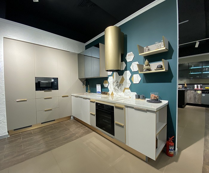 м. Бульвар Дмитрия Донского