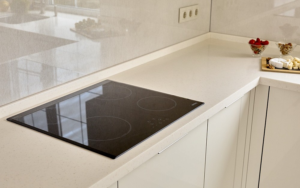 Глянцевая кухня для телеведущей Тутты Ларсен