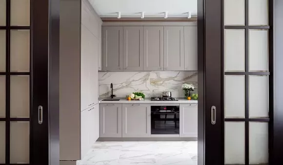 Коричневая кухня в Воронеже